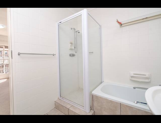 1 BEDROOM RETIREMENT UNIT FOR SALE IN BRYANSTON